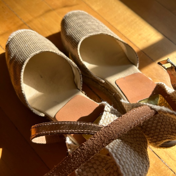 Gold espadrilles - Picture 3 of 6